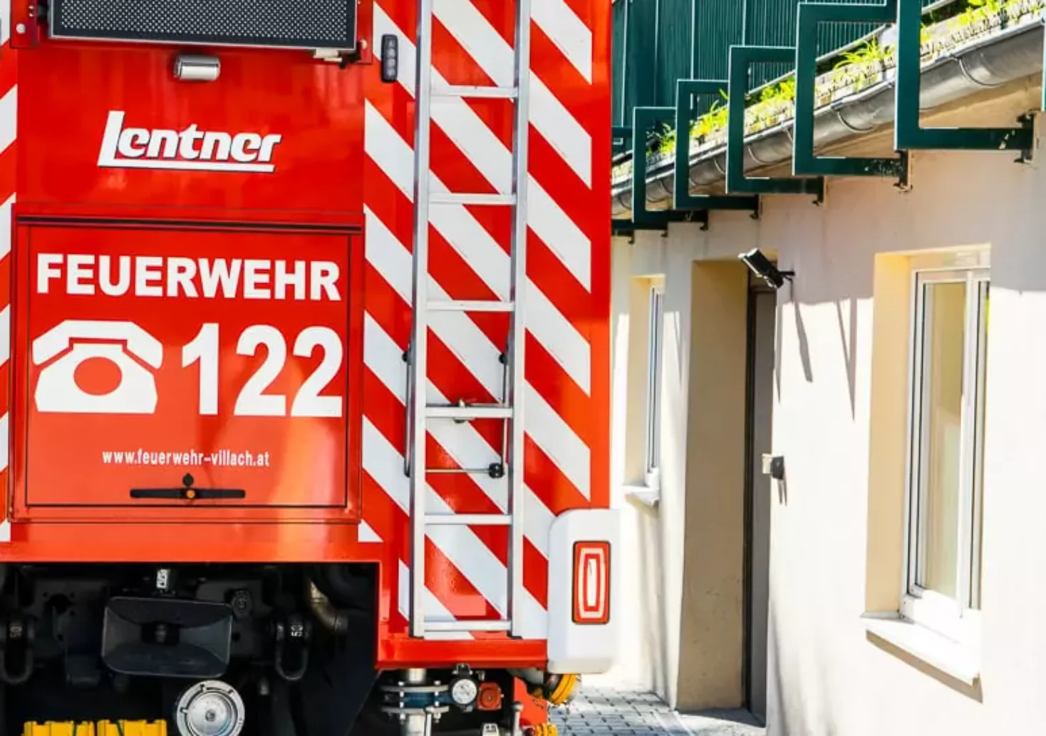 Symbolfoto von 5min.at: Eine Villacher Feuerwehr im Einsatz