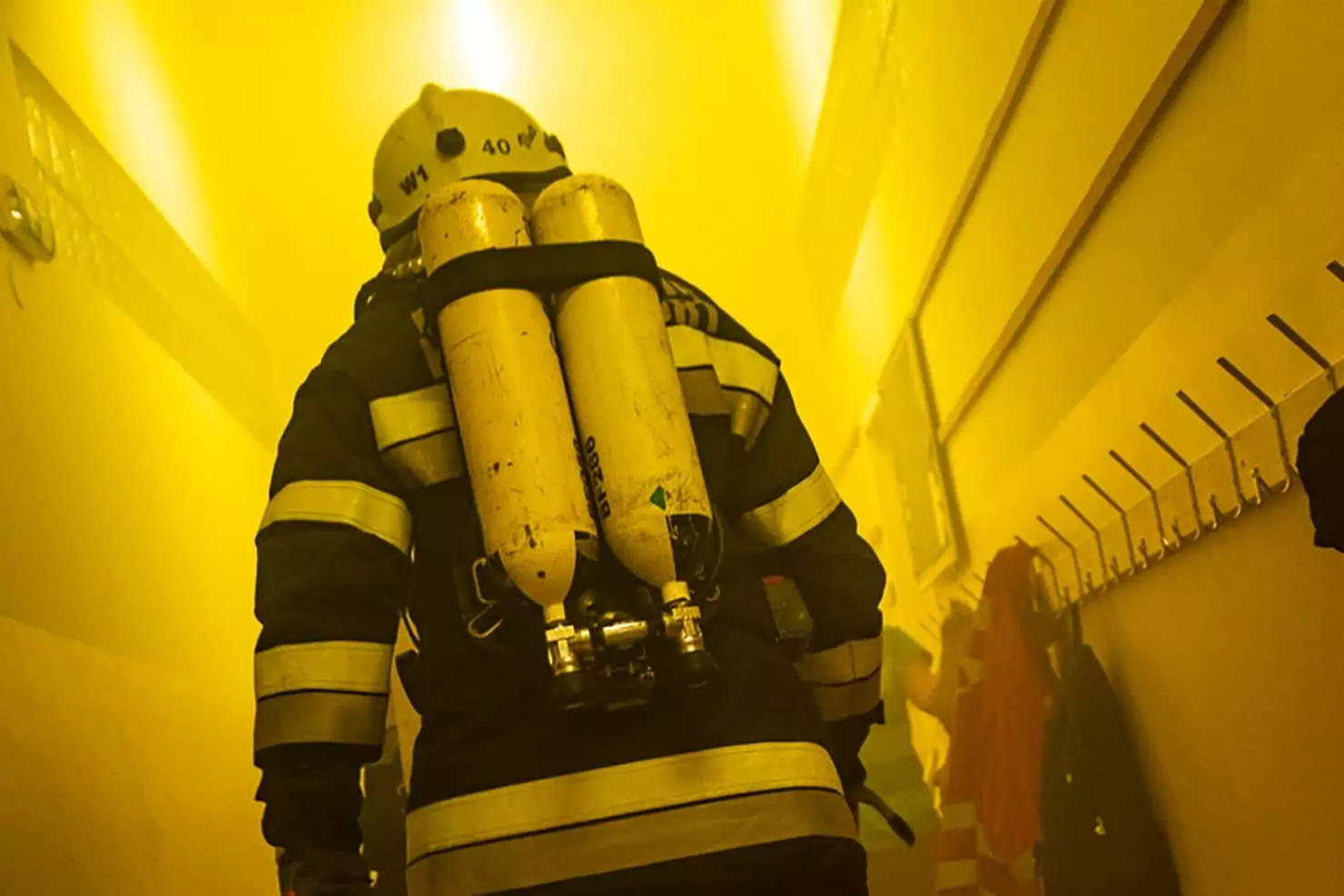 Symbolfoto zu einem Beitrag von 5min.at: Ein Floriani bei Gasaustritt im Einsatz