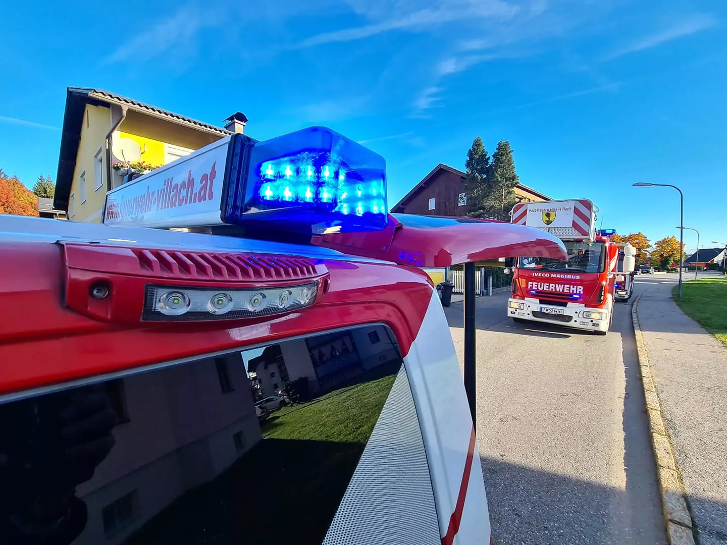 Symbolfoto von 5min.at: Kärntner Feuerwehr im Einsatz