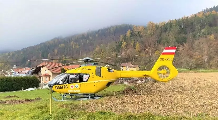 Symbolfoto von 5min.at: Ein Hubschrauber des ÖAMTC im Einsatz