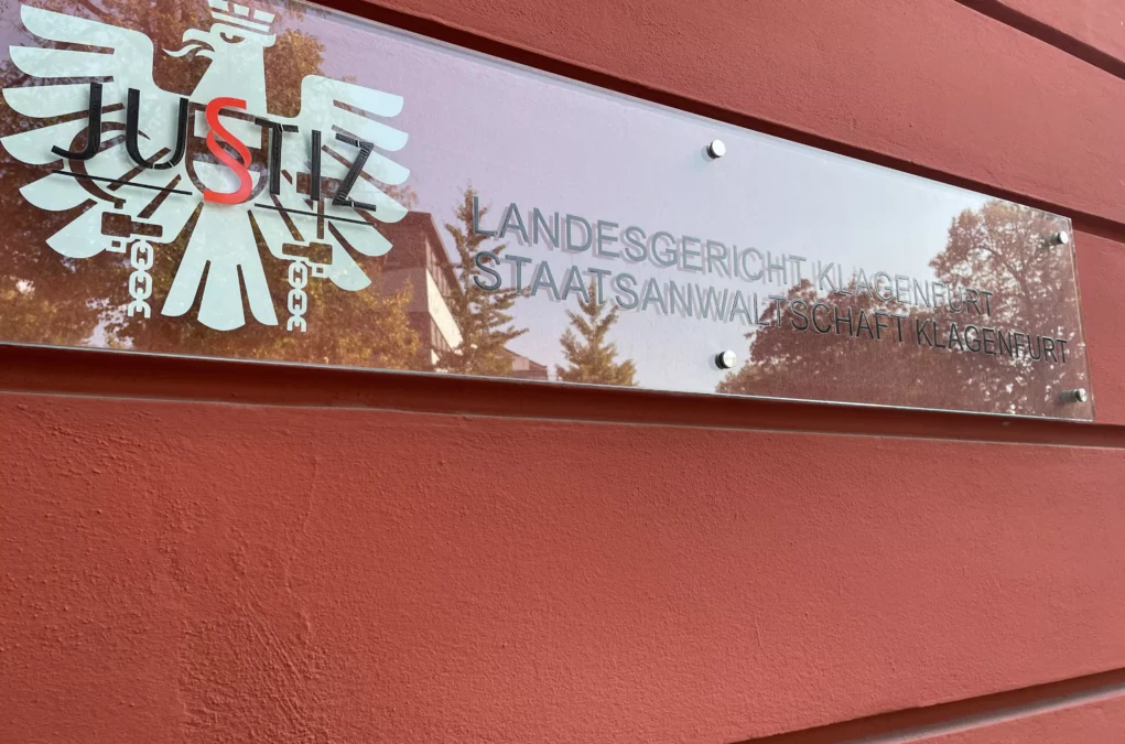Foto zu einem Beitrag von 5min.at: Das Landesgericht in Klagenfurt von außen.