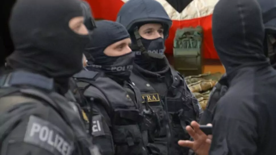 Symbolfoto zu einem Beitrag von 5min.at: Beamte der Cobra im Einsatz