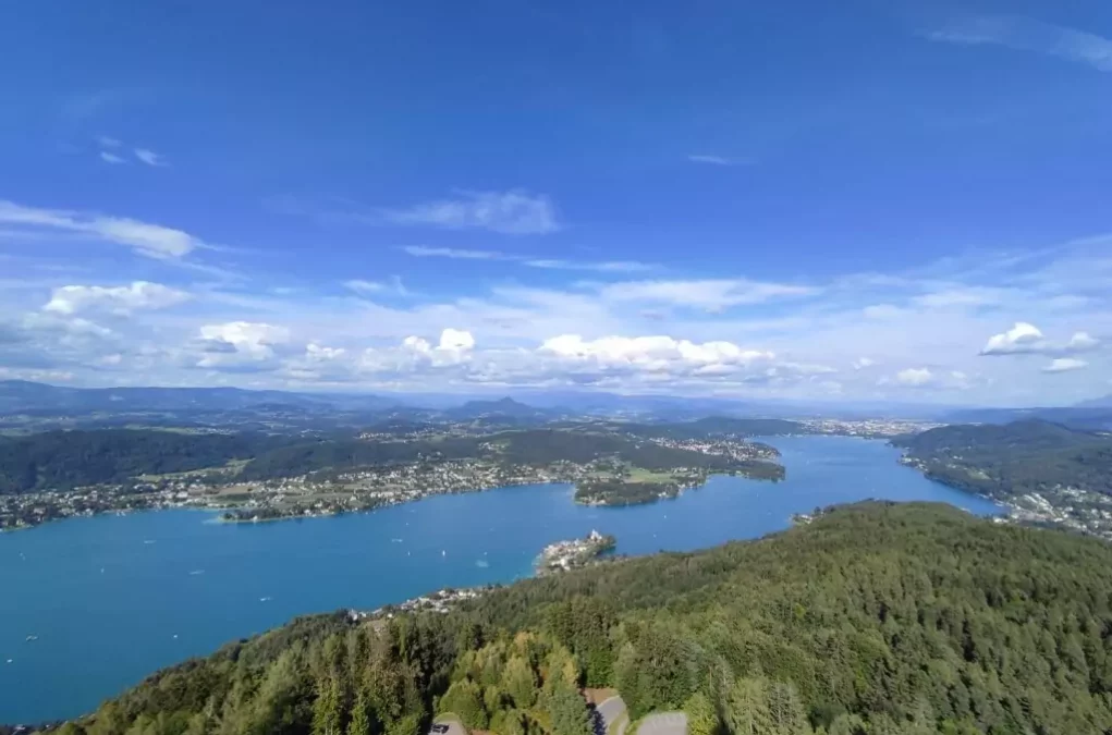 Symbolfoto von 5min.at: W&ouml;rthersee im Sommer