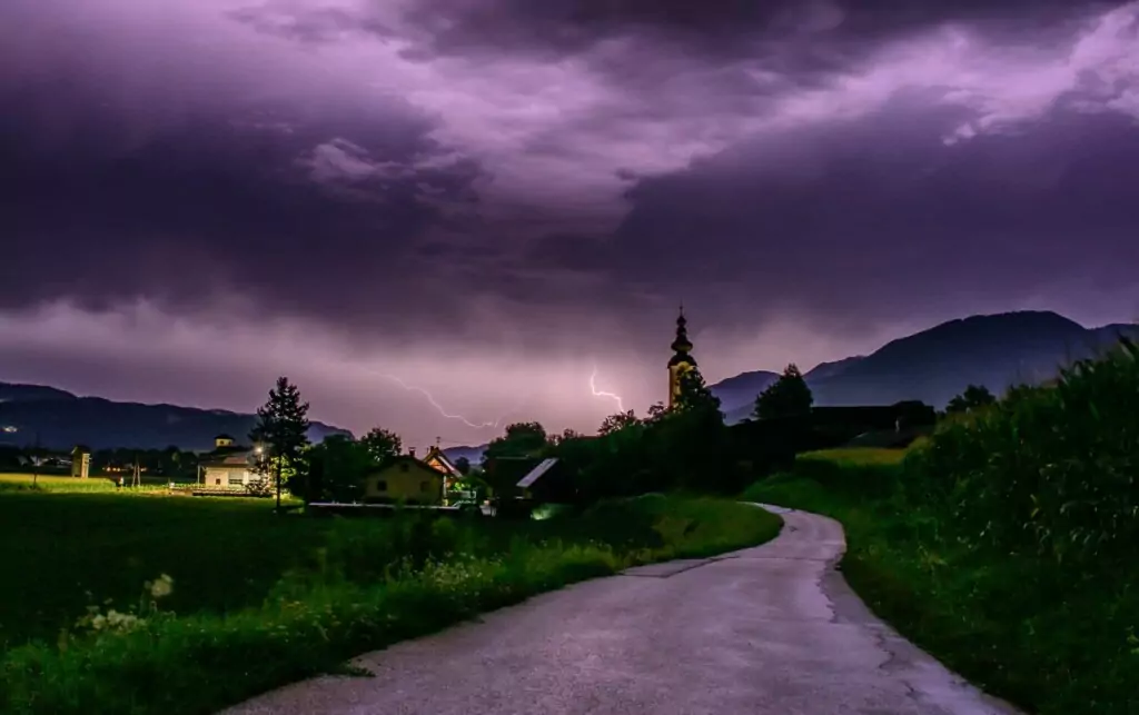 Symbolfoto zu einem Beitrag von 5min.at: Gewitter und Blitze in Kappel an der Drau