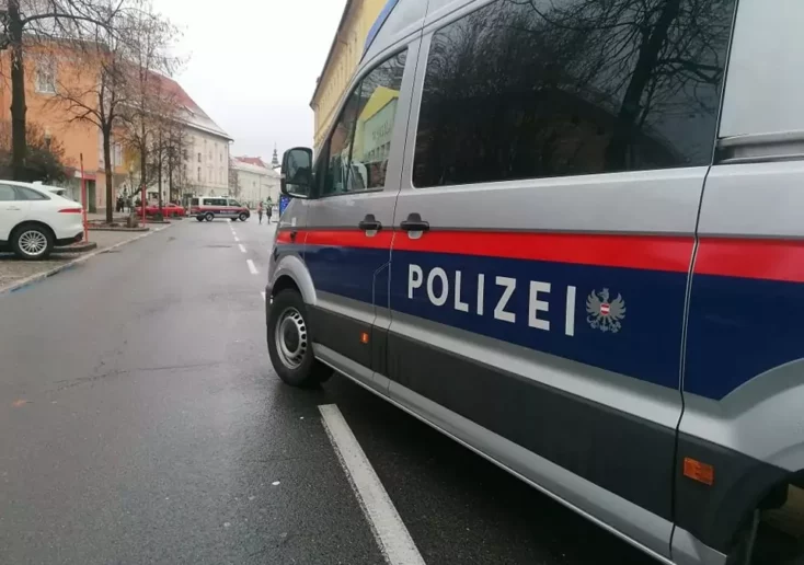 Symbolfoto zu einem Beitrag von 5min.at: Eine Kärntner Polizeistreife im Einsatz