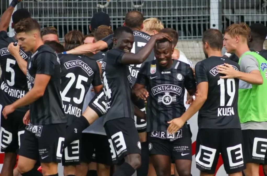 Symbolfoto zu einem Beitrag von 5min.at: Mehrere Spieler des SK Sturm Graz am Bild