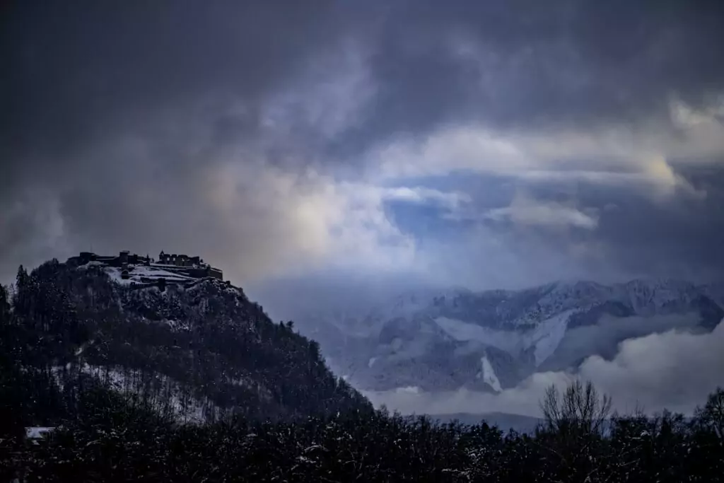 Symbolfoto zu einem Beitrag von 5min.at: Unwetter im winterlichen Landskron