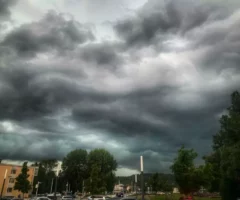 Symbolfoto zu einem Beitrag von 5min.at: Gewitterwolken in Kärnten