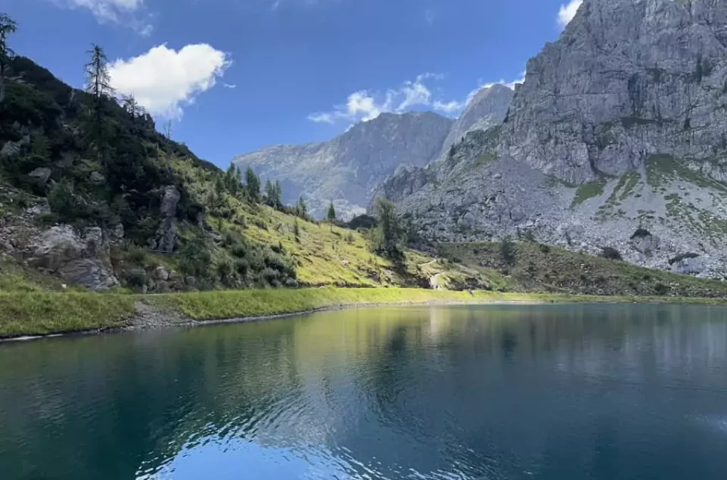 Symbolfoto zu einem Beitrag von 5min.at: See im Sommer am Nassfeld