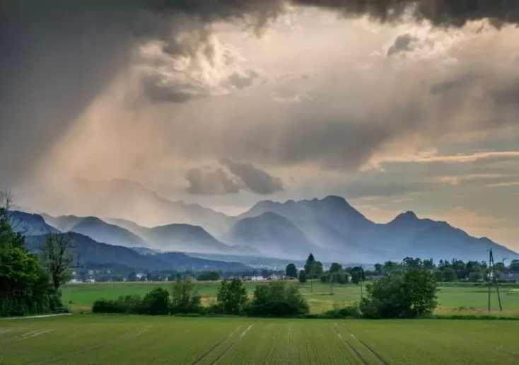 Symbolfoto zu einem Beitrag von 5min.at: Unwetter im Rosental