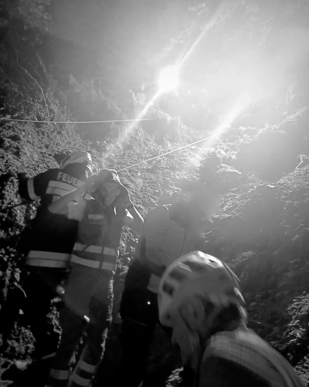 Bild auf 5min.at zeigt die Bergrettung Deutschlandsberg bei einem Einsatz.
