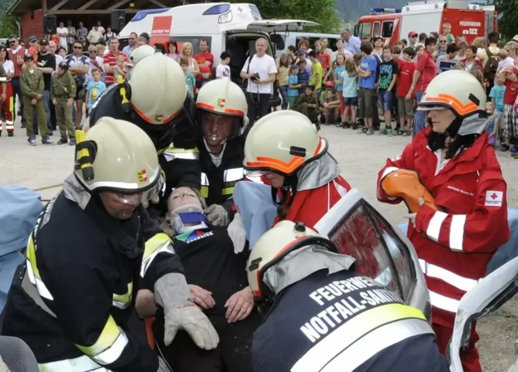 Spektakuläre Einsatzübungen: Hier kannst du die Retter hautnah erleben!