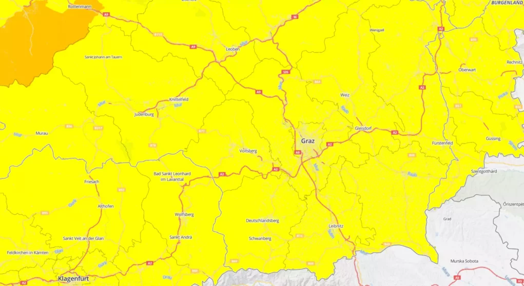 Ein Foto auf 5min.at zeigt eine Warnkarte der Geosphere Austria von der Steiermark.