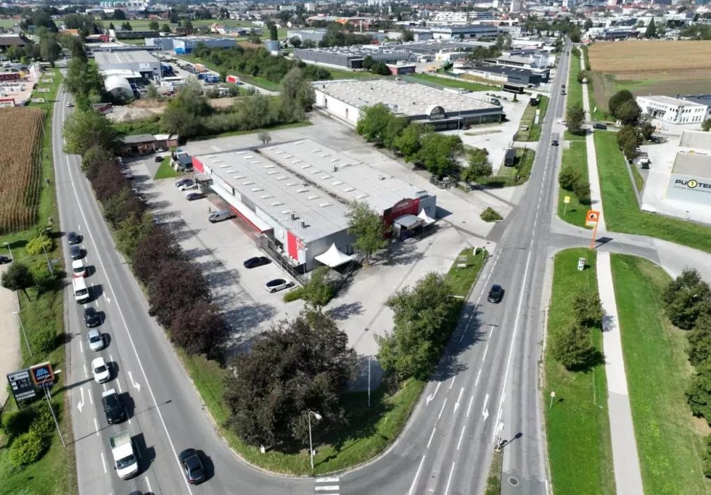 Das Bild auf 5min.at zeigt eine Luftaufnahme des ehemaligen Bollwerks in Klagenfurt.