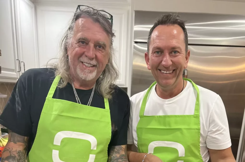 Foto auf 5min.at zeigt Tattowierer Mario Barth und Backprofi Christian Ofner.