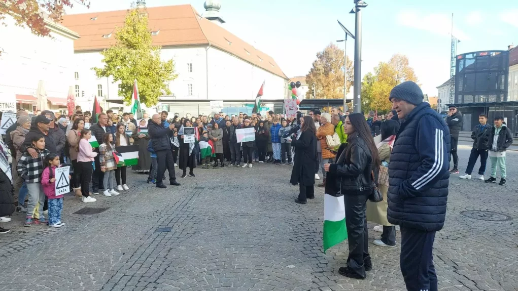Ein Bild auf 5min.at zeigt Teilnehmende der Palästina-Demo in Klagenfurt.
