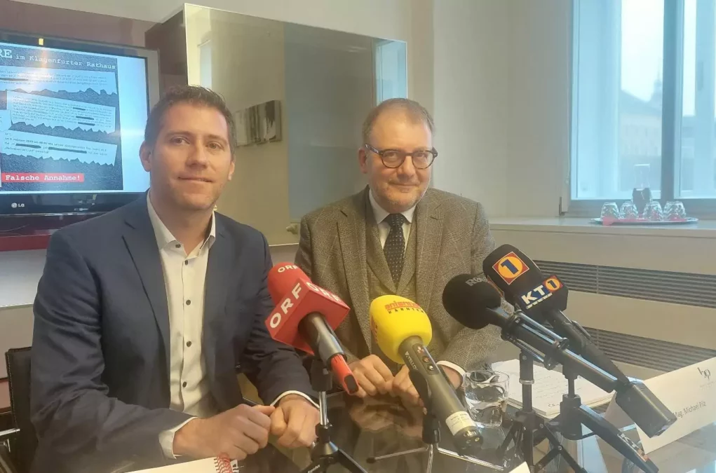 Bild auf 5min.at zeigt den Klagenfurter Vizeb&uuml;rgermeister Liesnig und den Rechtsanwalt Pilz bei einer Pressekonferenz.