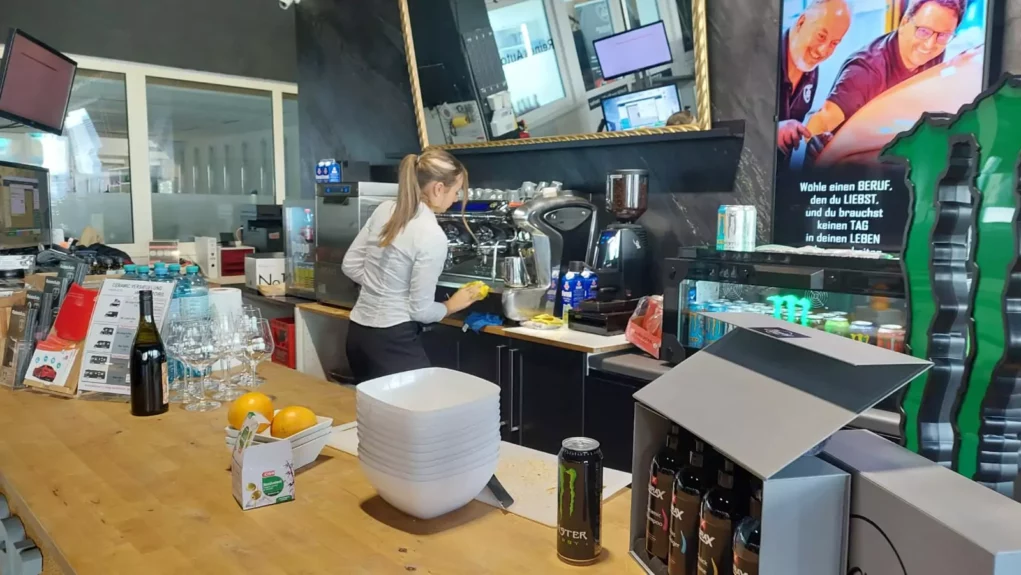 H&uuml;pfburg, Essen & Co: Heute Tag der offenen T&uuml;r bei Reines Auto