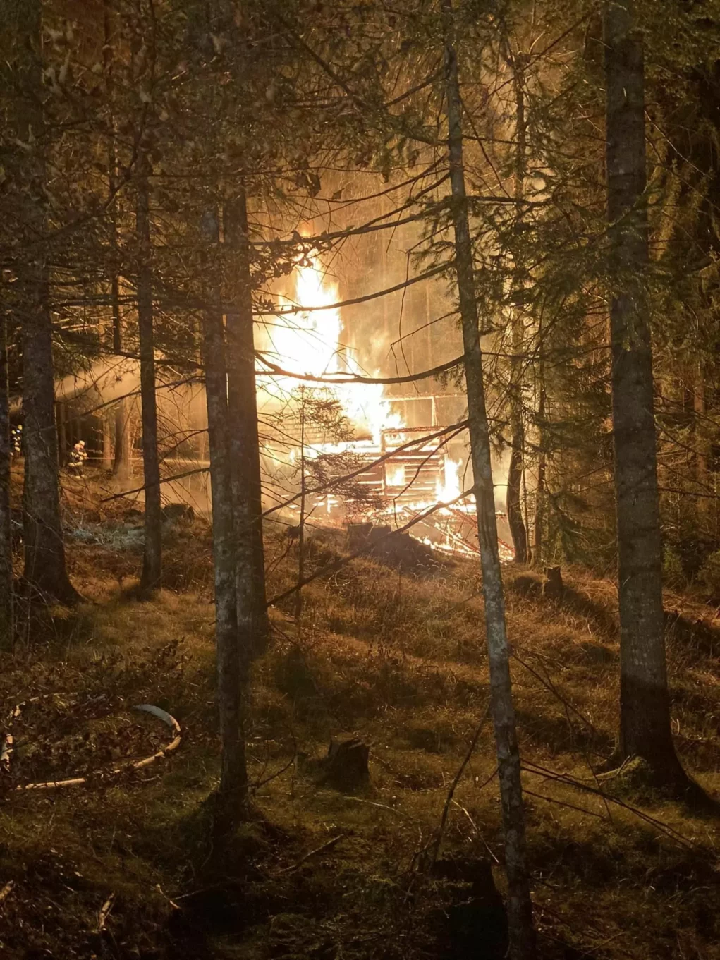 Feuerwehr-Großaufgebot bei Gebäudebrand beim Reißkofel