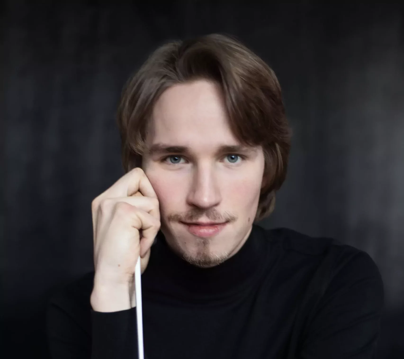 Foto auf 5min.at zeigt den Dirigent David Schlager.