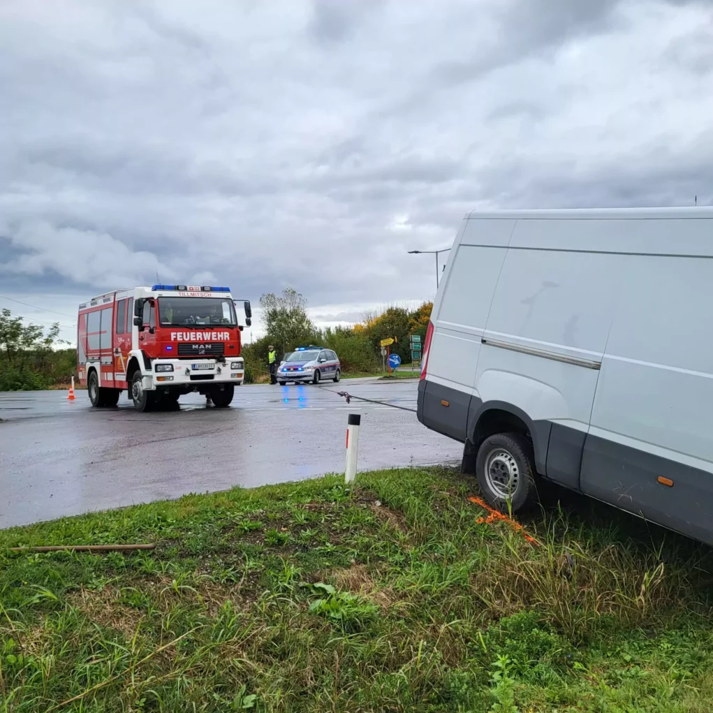 Bild auf 5min.at zeigt einen Verkehrsunfall.