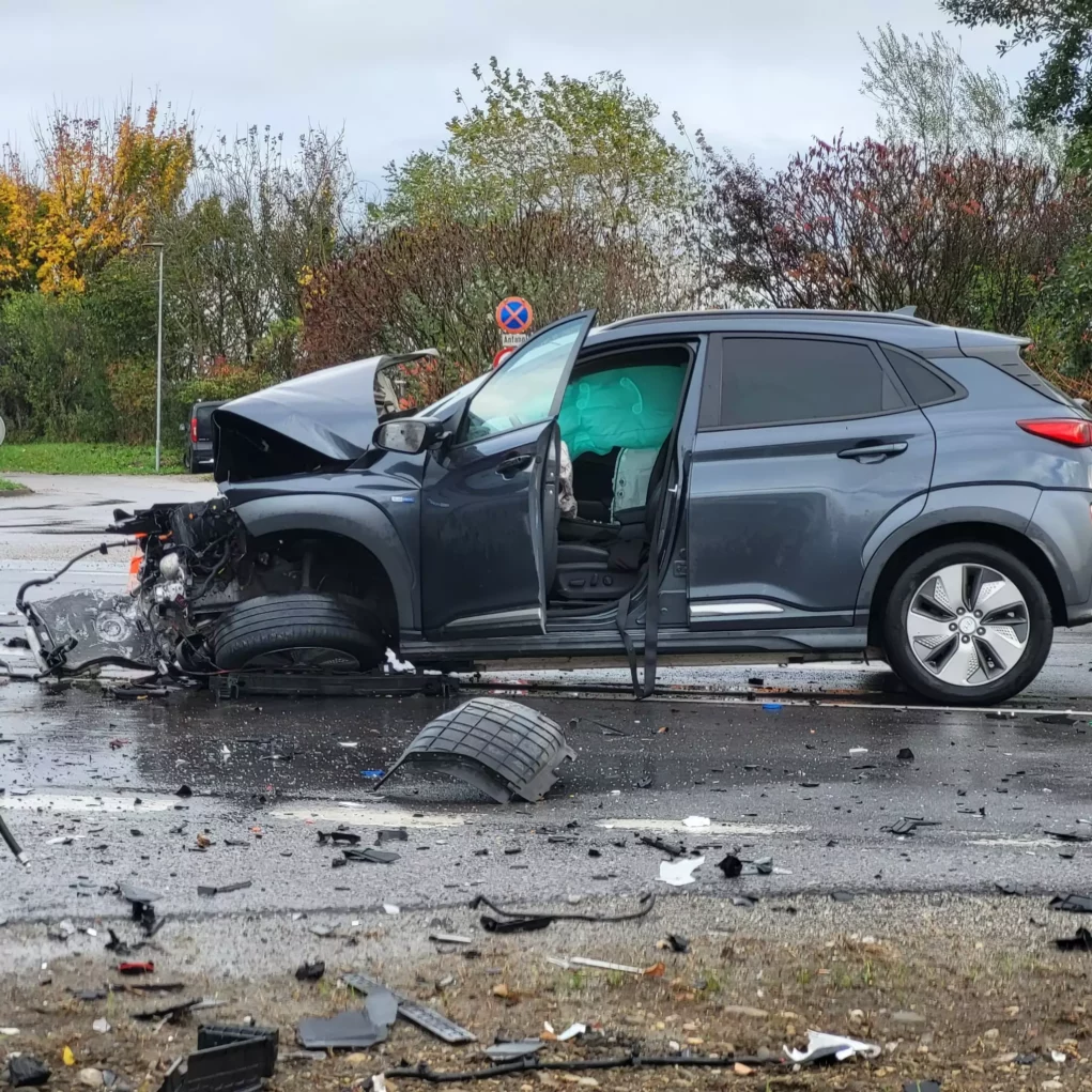 Bild auf 5min.at zeigt einen Verkehrsunfall.