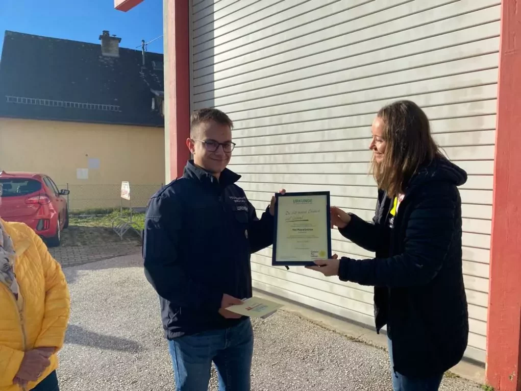 Kärntner Feuerwehrmann (18) rettet Australierin das Leben