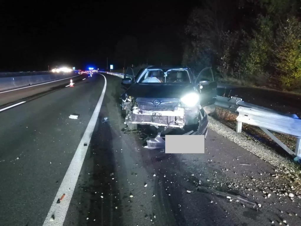 Foto auf 5min.at zeigt ein Auto nach einem Verkehrsunfall.