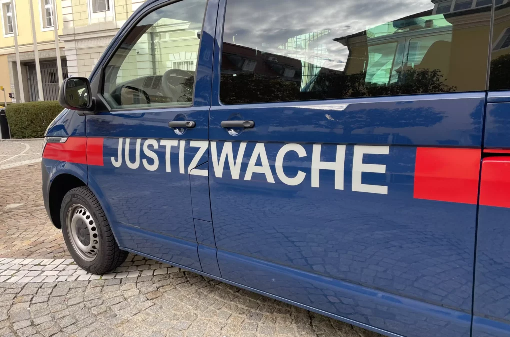 Symbolfoto auf 5min.at zeigt die Justizwache in Klagenfurt.