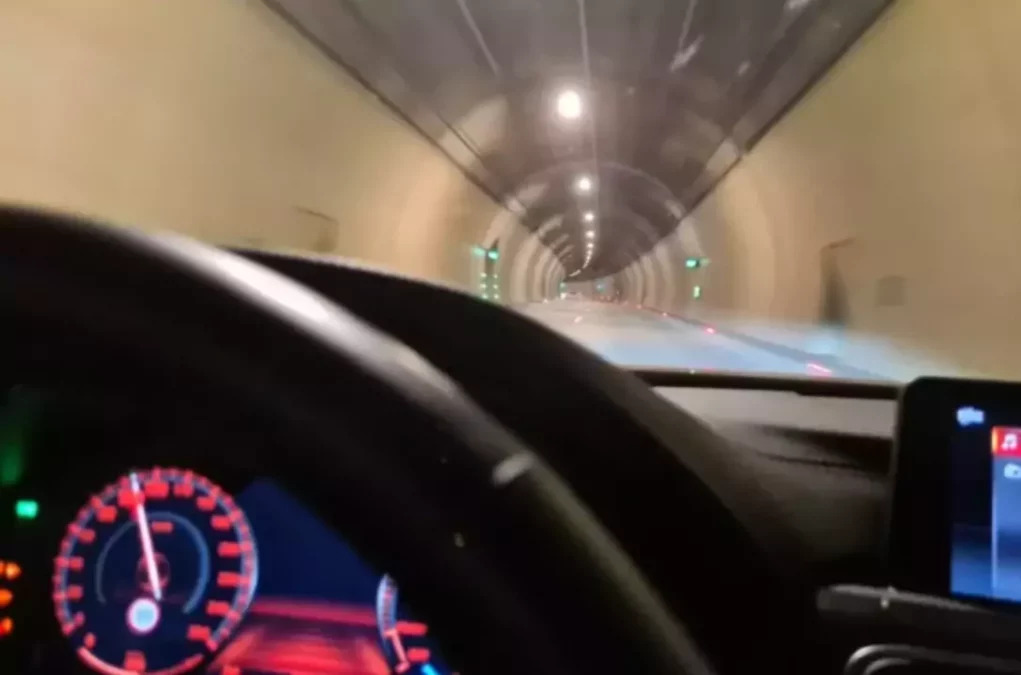 85 km/h zu schnell unterwegs: Polizei stoppt Autobahnraser