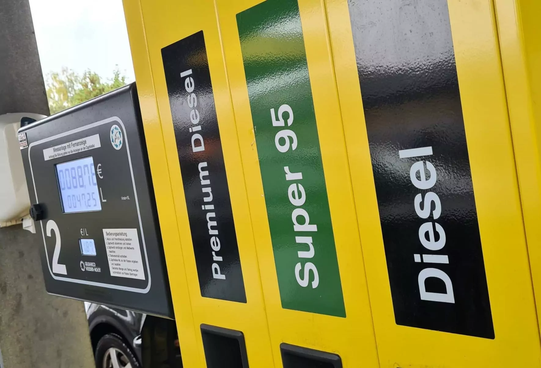 Ein Bild auf 5min.at zeigt eine Zapfsäule bei der Magistrattankstelle in Villach.