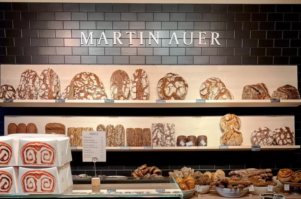 Bild auf 5min.at zeigt eine Martin Auer Filiale.