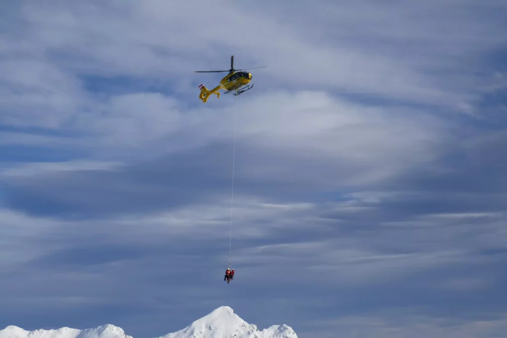 Bild auf 5min.at zeigt einen Hubschrauber.