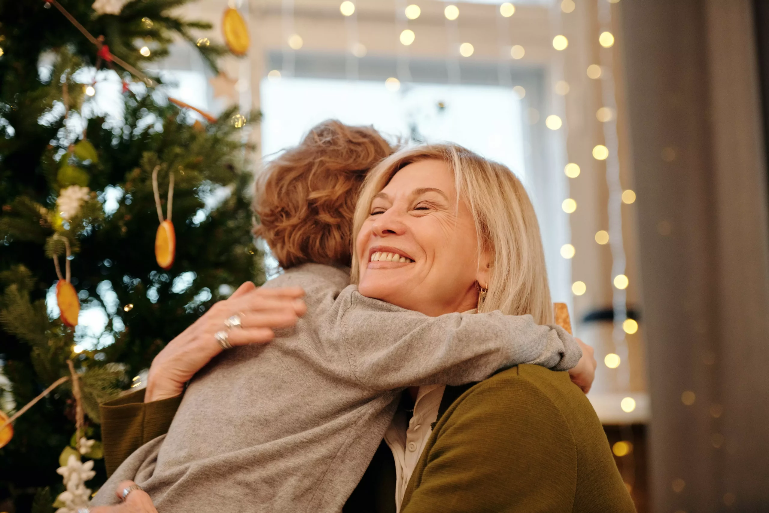Gegen Einsamkeit: Grazerin lädt ältere Frau zum Weihnachtsfest ein