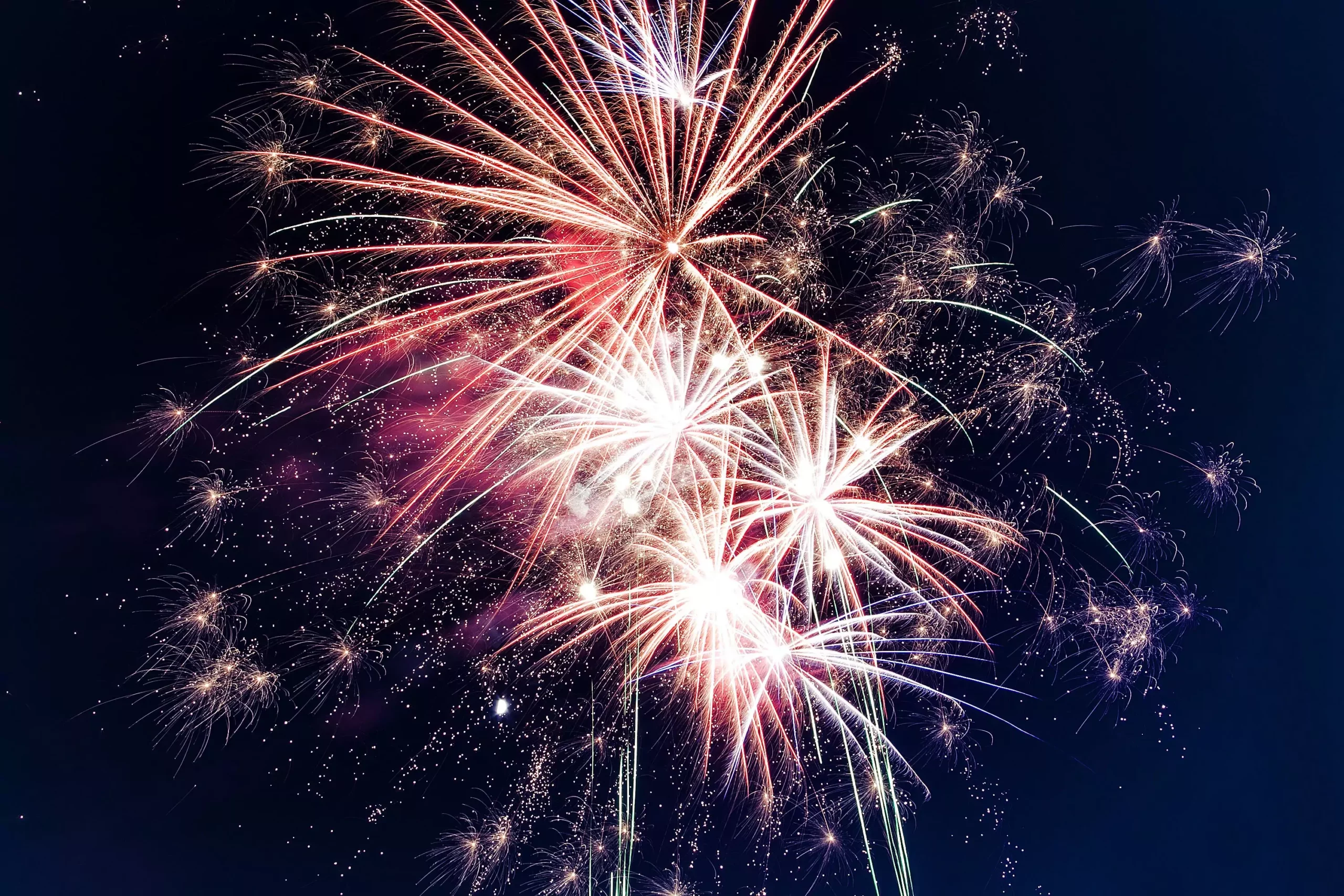 Bild auf 5min.at zeigt ein Feuerwerk.