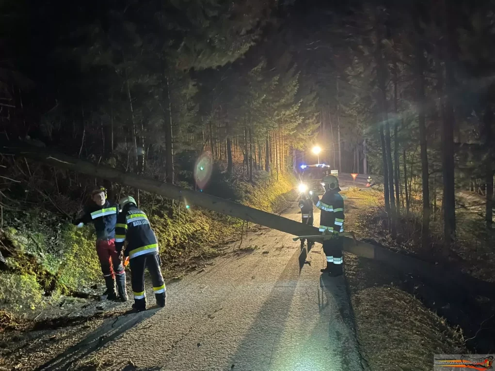 Sturmnacht in Maria Lankowitz: Feuerwehren waren im Einsatz