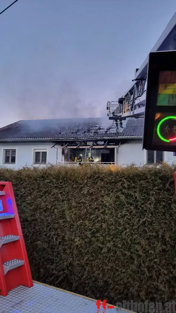 Großeinsatz bei Brand: Familie steht nun ohne Haus da