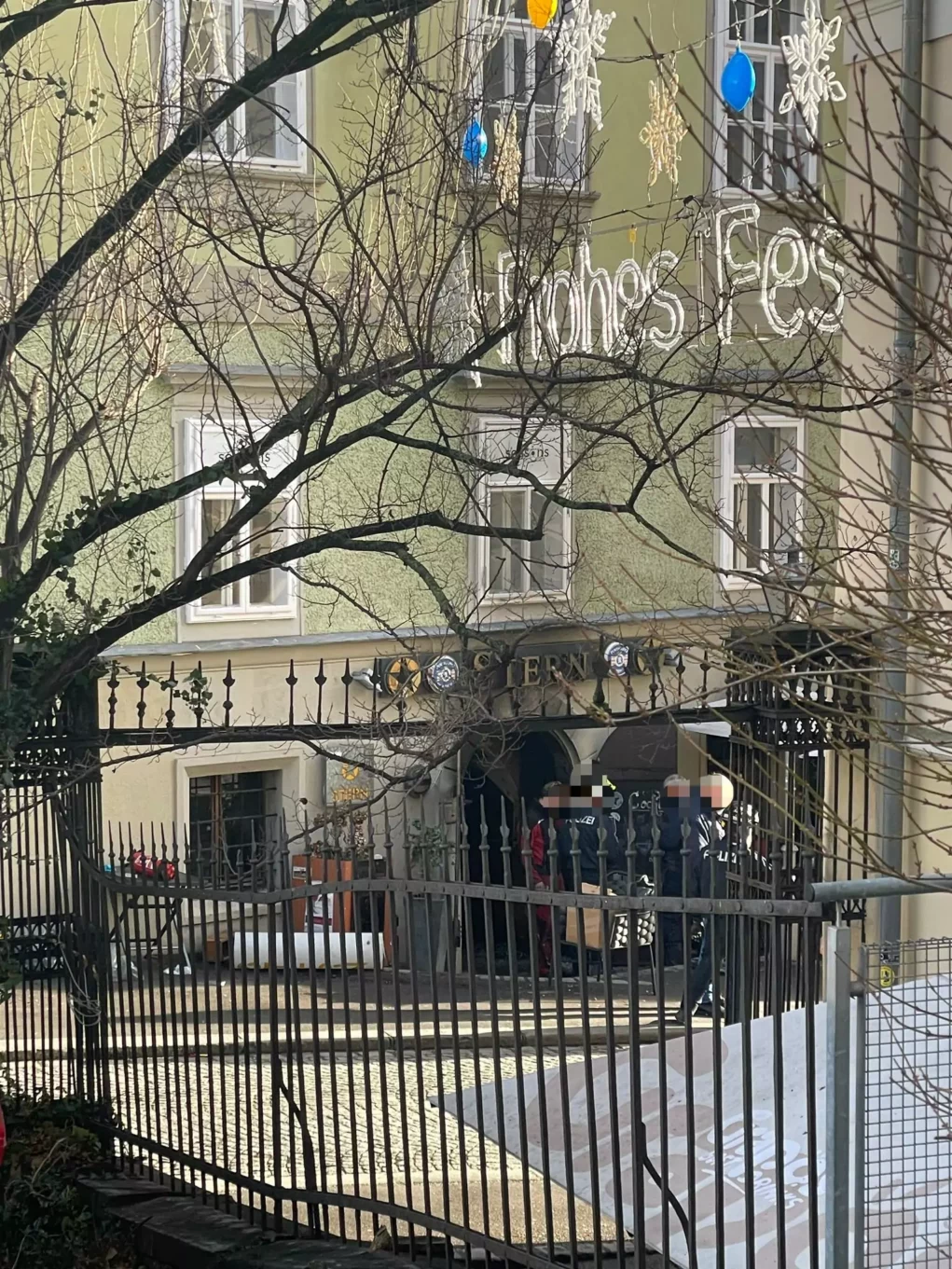 Bild auf 5min.at, zeigt ein Grazer Lokal von au&szlig;en. Ein Brand war dort ausgebrochen.