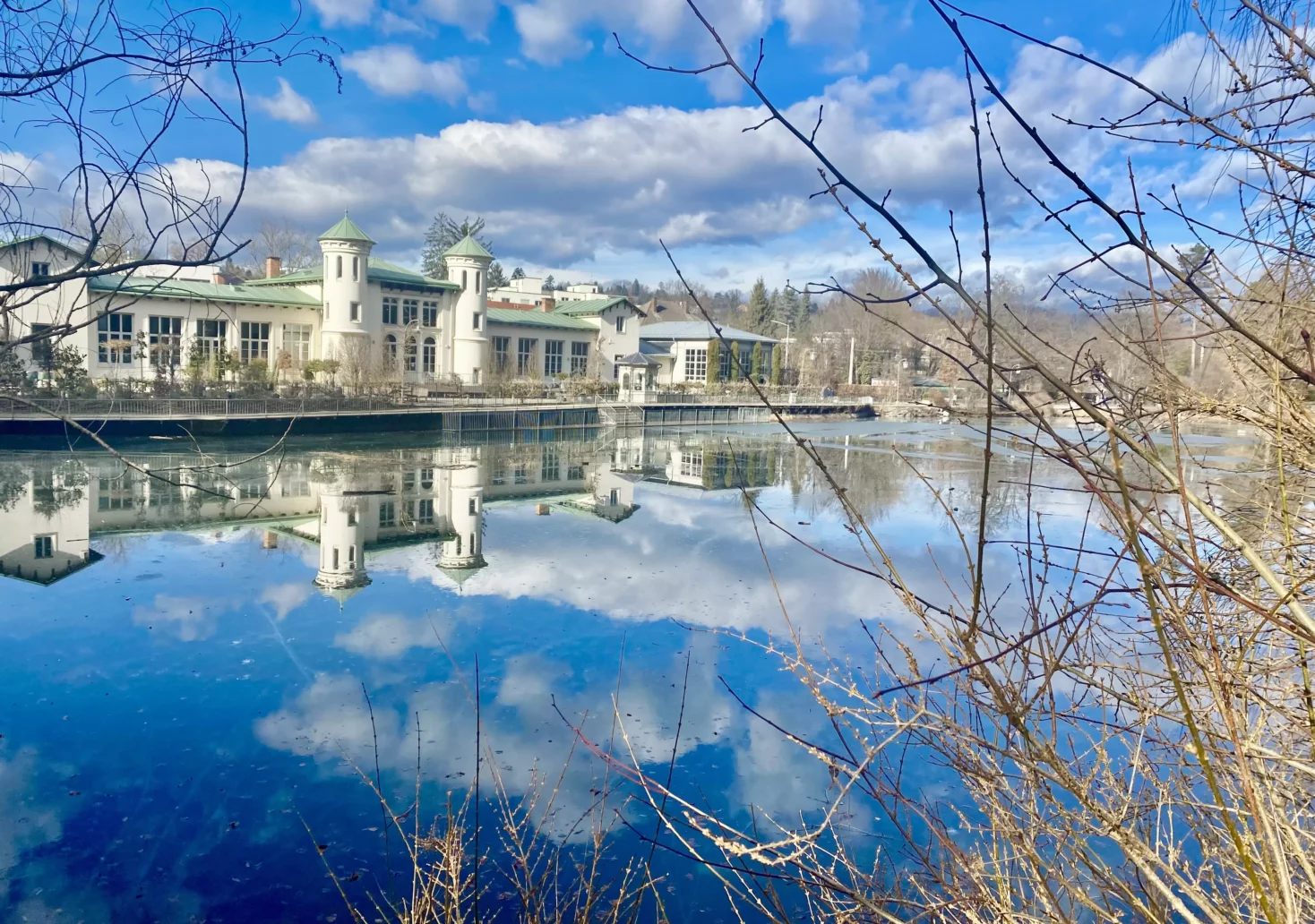 Bild auf 5min.at zeigt den Grazer Hilmteich.