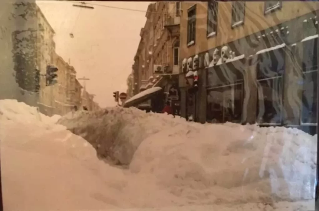 Bild auf 5min.at zeigt große Mengen Schnee in Graz.