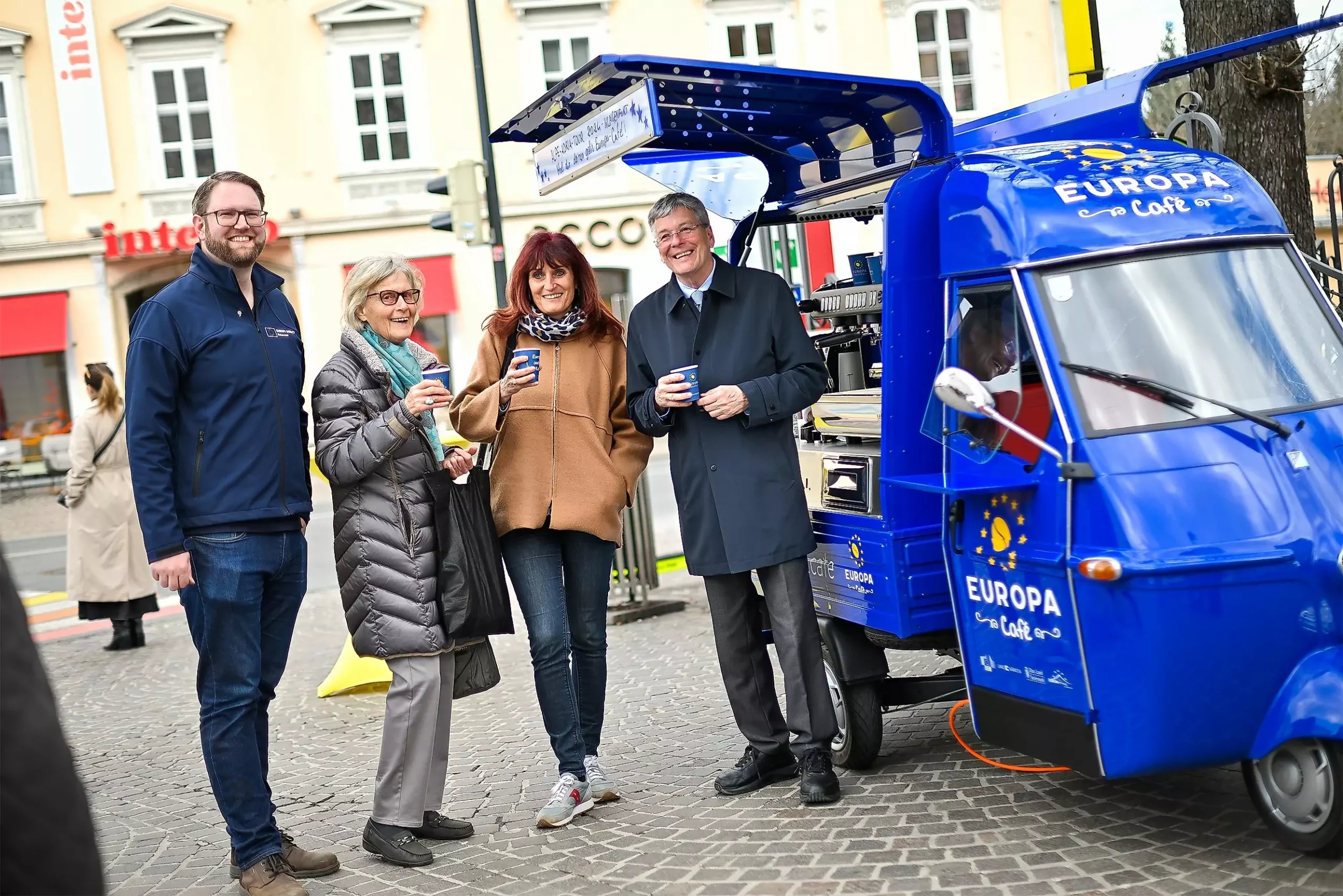 EuropaCafé-Mobil machte Zwischenstopp in Klagenfurts Fußgängerzonen