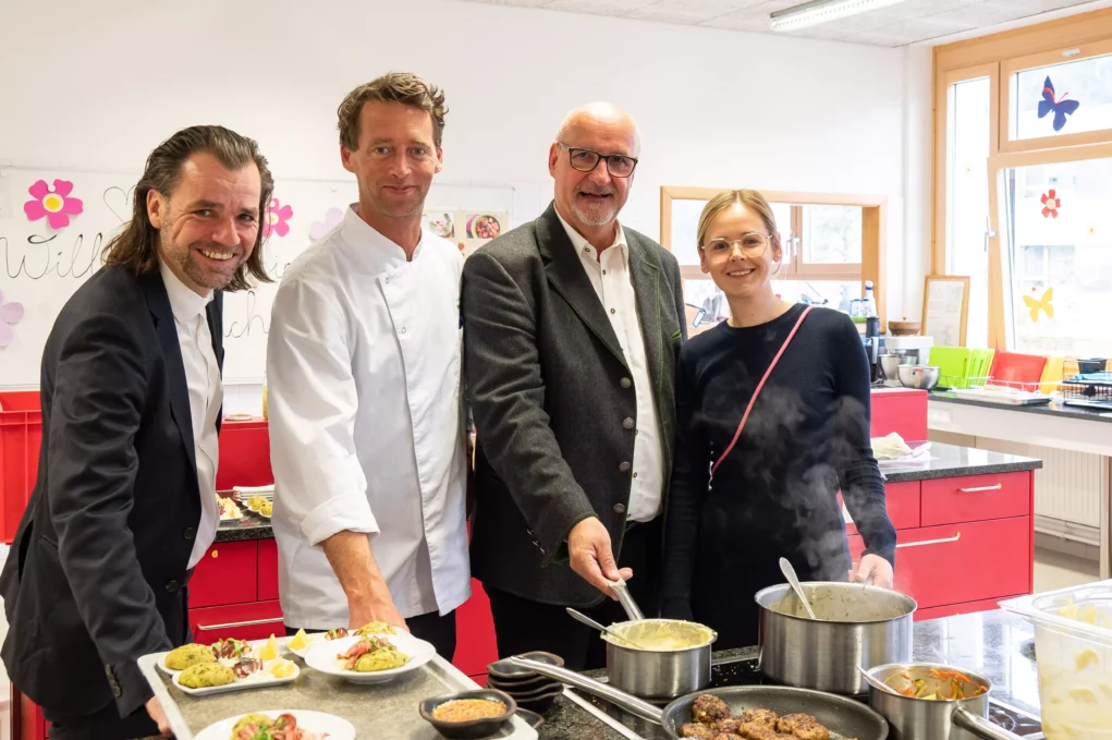 Ein Bild auf 5min.at zeigt Gäste der Treffener Gesundheitstage.