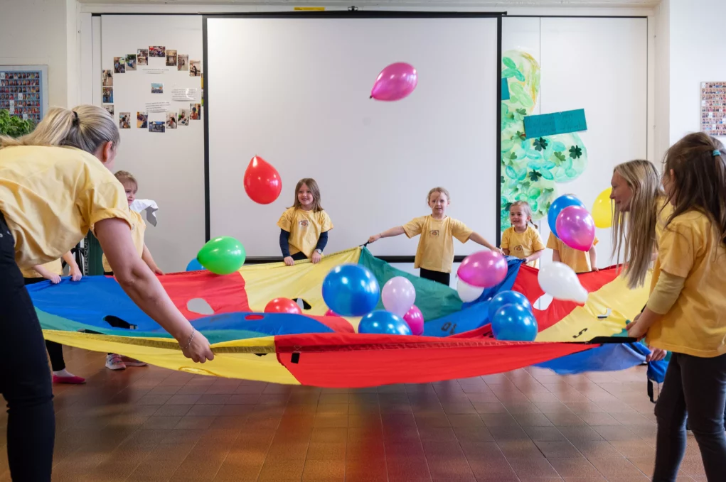 Ein Bild auf 5min.at zeigt Gäste der Treffener Gesundheitstage.