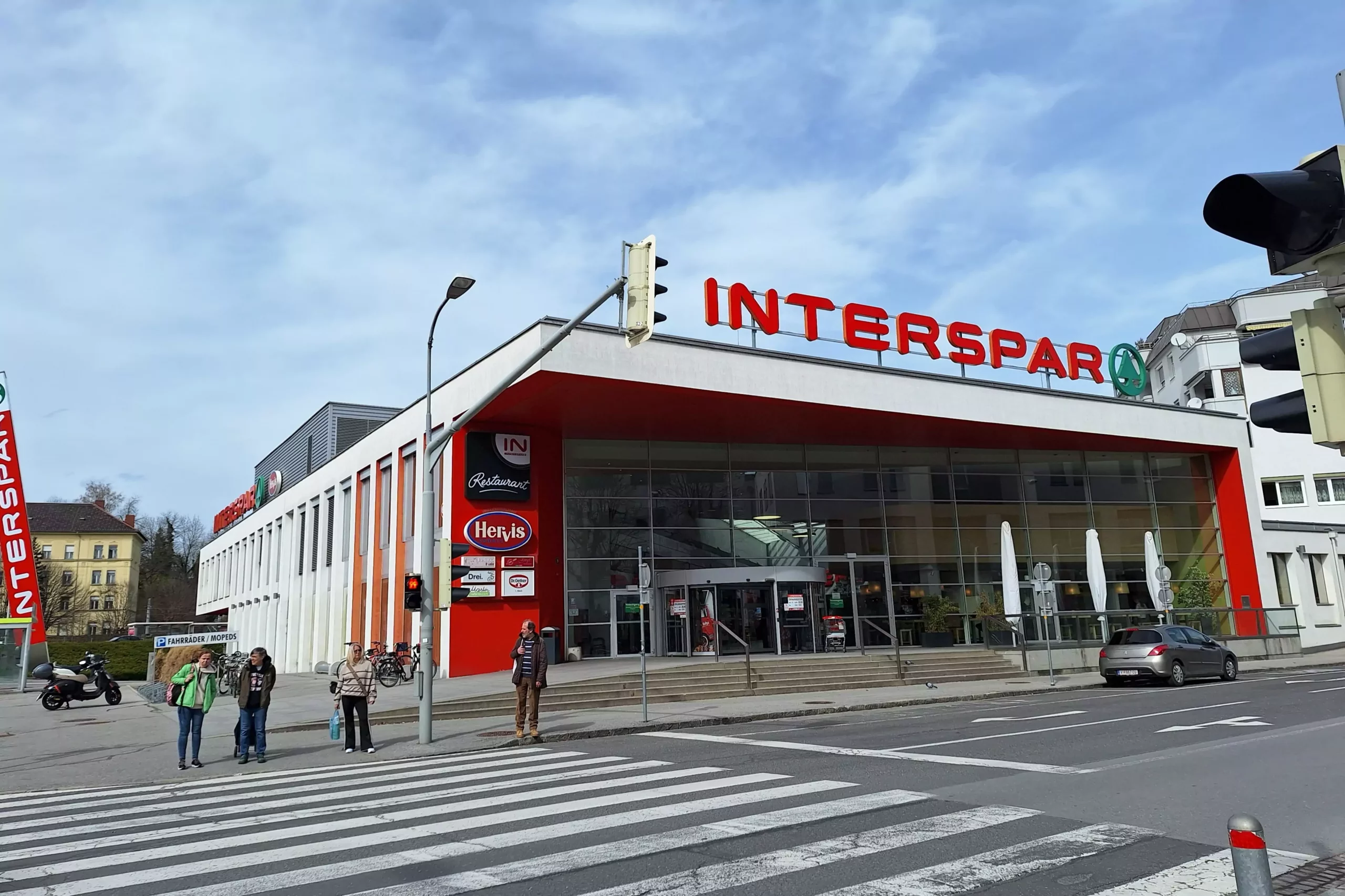 Ein Bild auf 5min.at zeigt den Interspar in der Ringmauergasse in Villach.