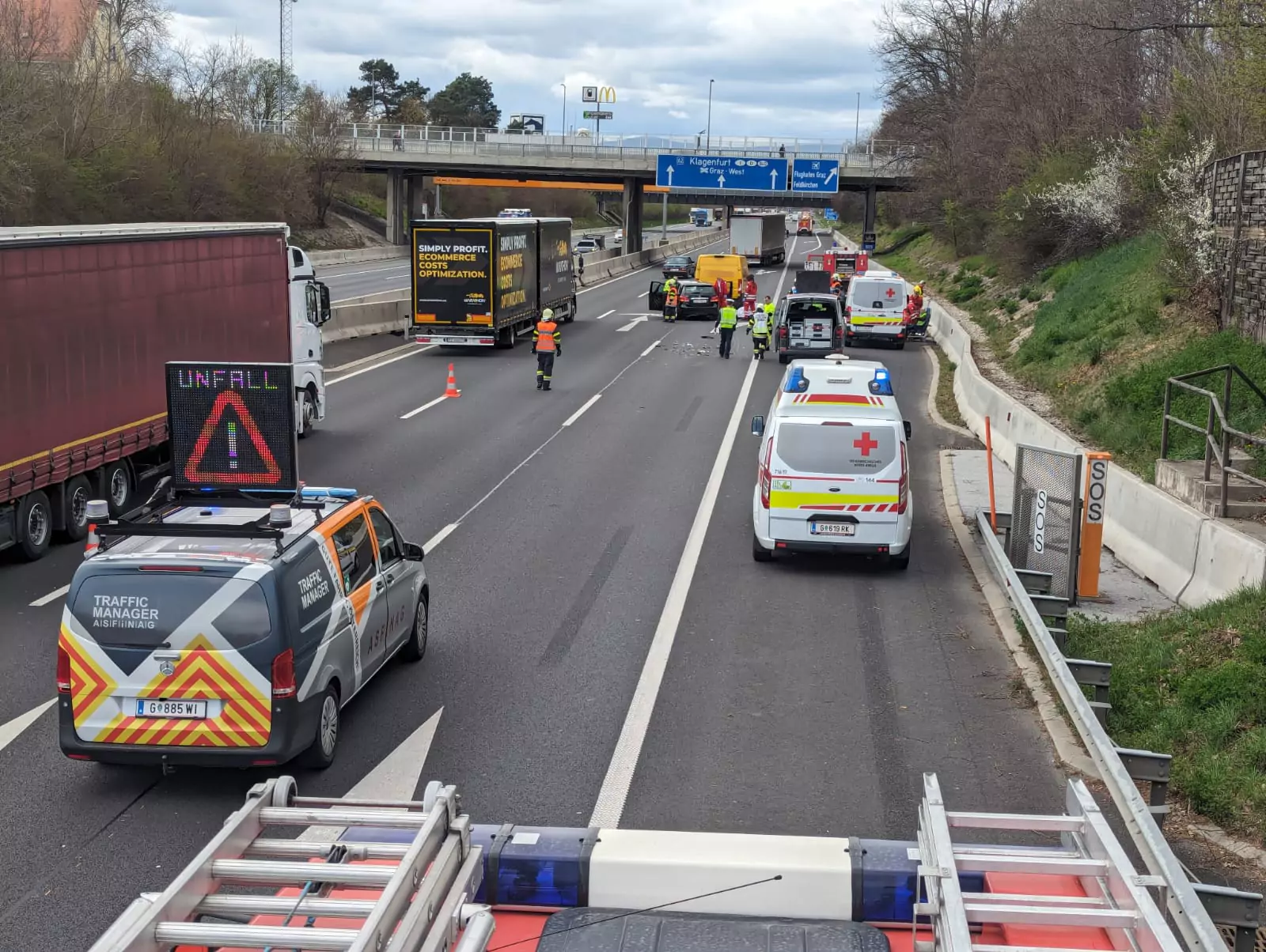 Alarm auf A2: Unfall mit verletzten Personen forderten die Feuerwehren