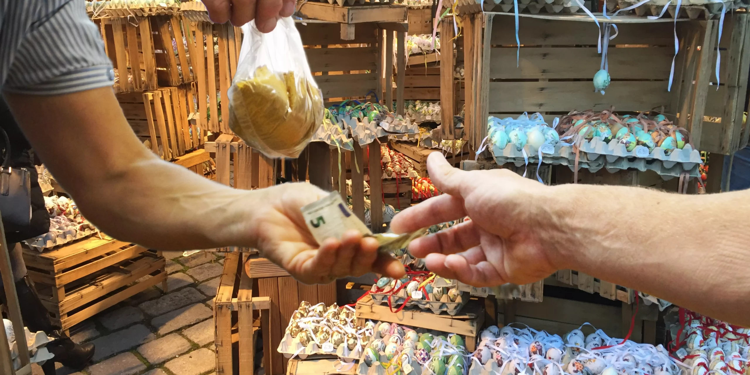 Langfinger am Ostermarkt: Betrüger brachten „Standler“ um ihr Geld