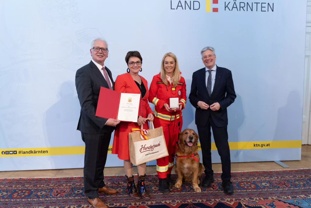 ein Foto auf 5min.at zeigt Reinhart Roh, Beate Prettner, Peter Kaiser und Cornelia Friesser