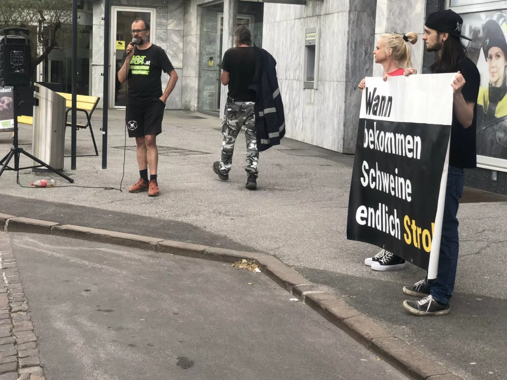 Ein Bild auf 5min.at zeigt die VGT-Protestaktion am Nikolaiplatz