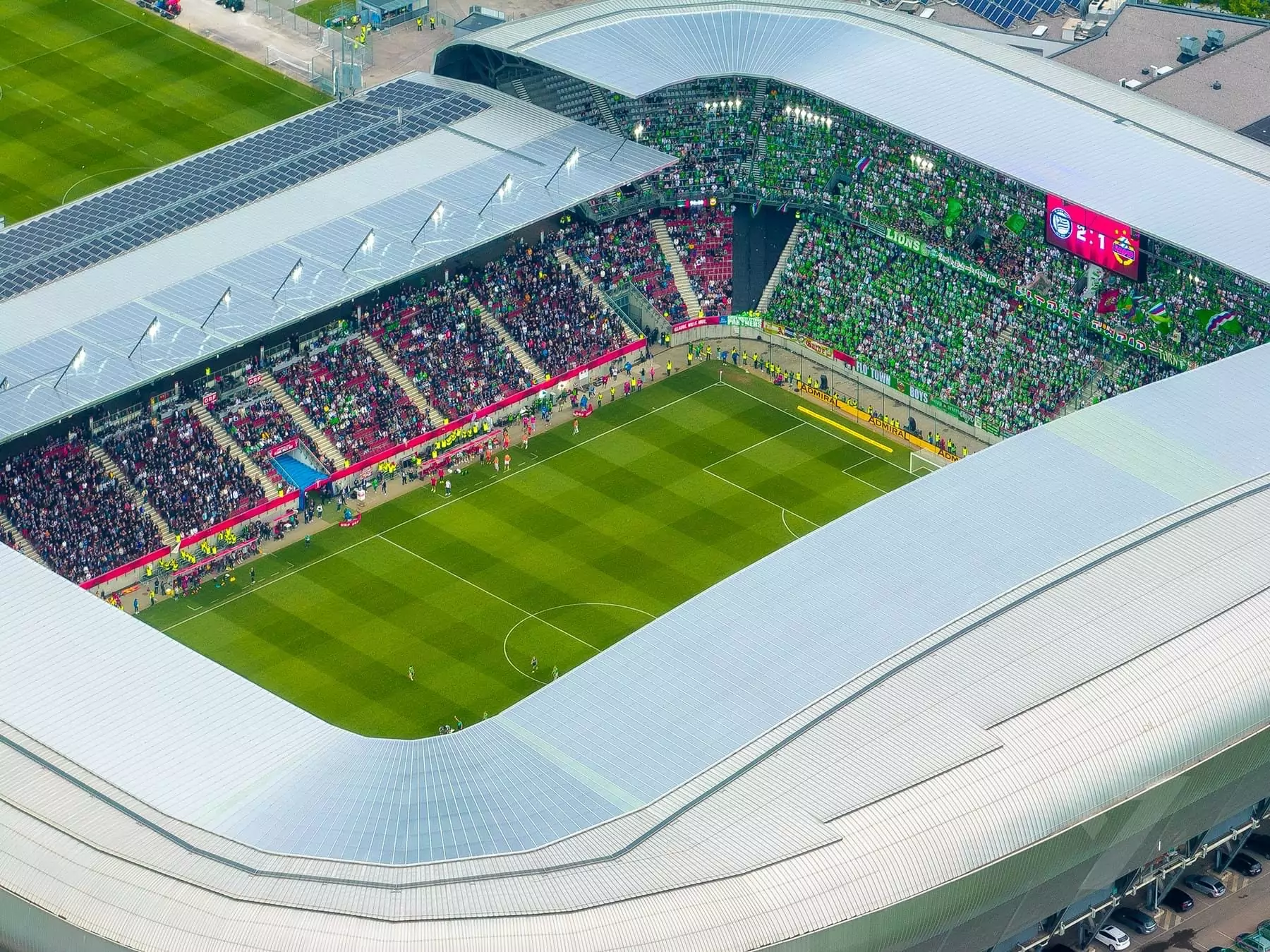 Das Bild auf 5min.at zeigt das Wörthersee Stadion aus der Vogelperspektive