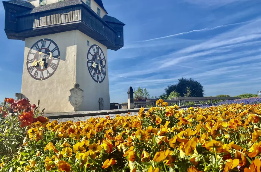 Bild auf 5min.at zeigt den Uhrturm am Grazer Schlo&szlig;berg.